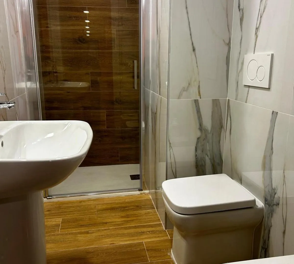 Bam Bam Tiburtina Guesthouse Roma